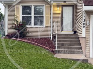 11200 N Booth Ave, Kansas City, MO 64157