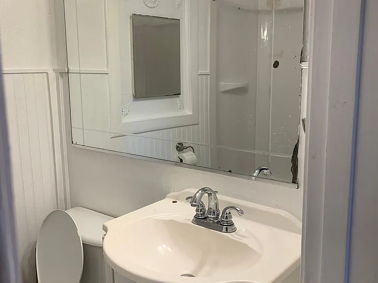 102 Country Club Rd — Photo 5
