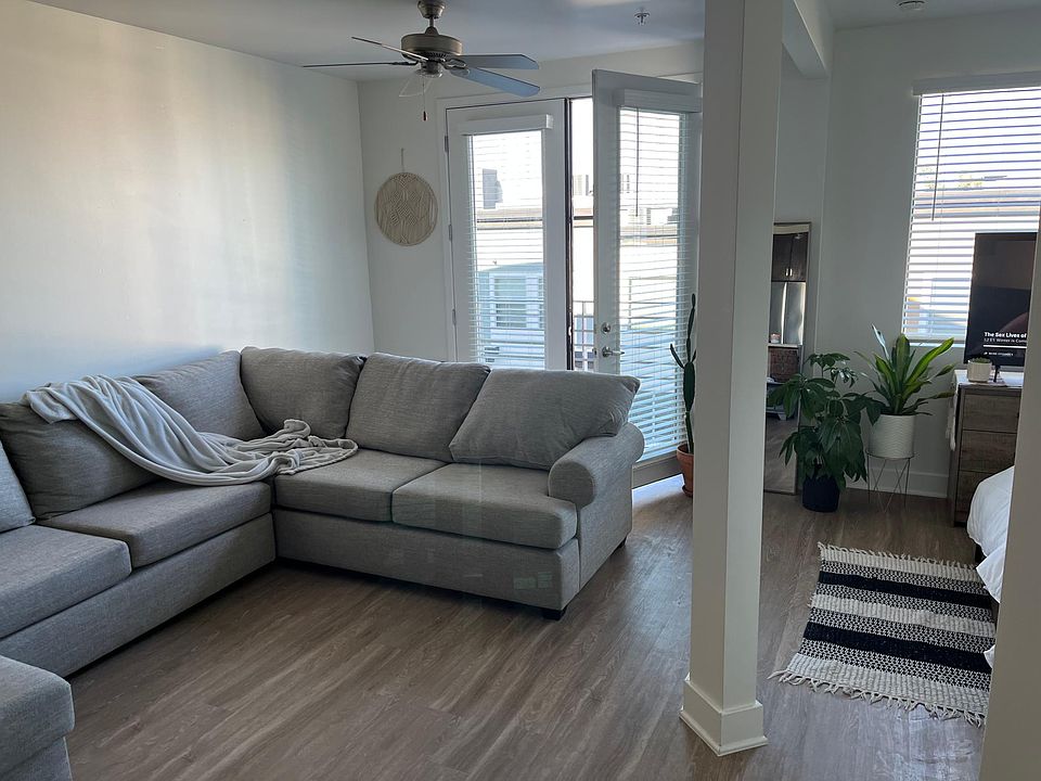 1st image of 1555 N Campbell Ave #1234