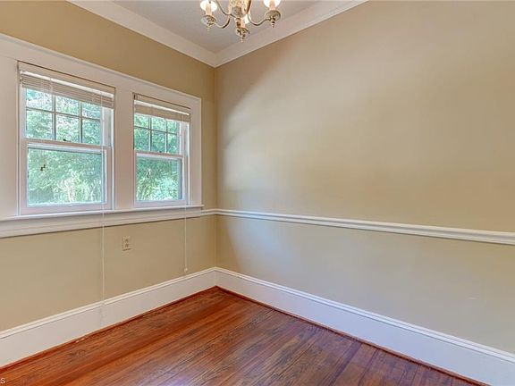 24th image of 618 Parkway Blvd