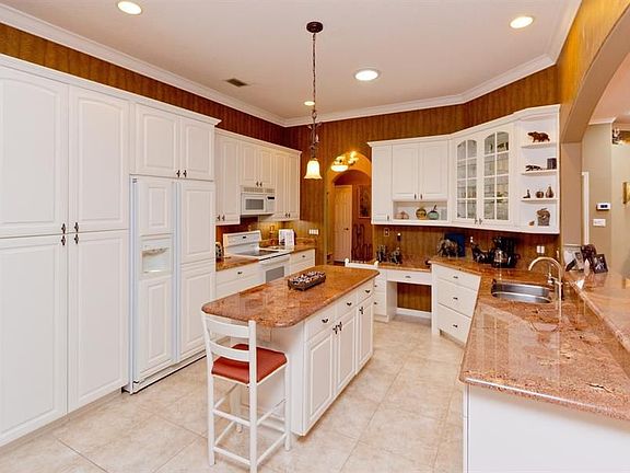 4th image of 1251 E Langley Ct