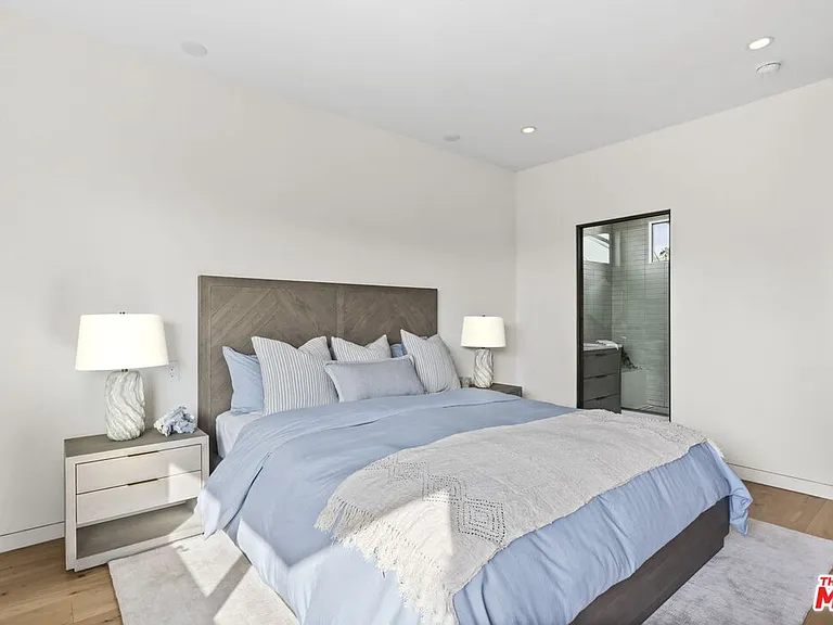 24146 Malibu Rd — Photo 20