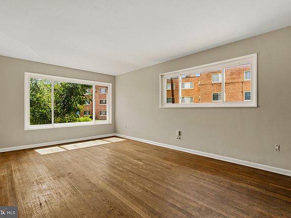5th image of 5036 Eastern Ave NE