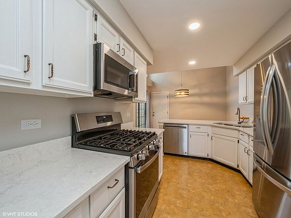 2nd image of 1075 N Auburn Woods Dr