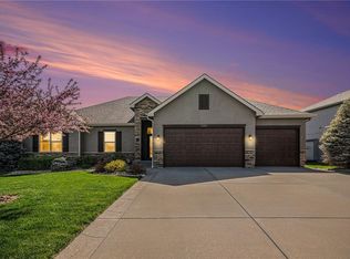 1104 SW Conch Way, Blue Springs, MO 64064