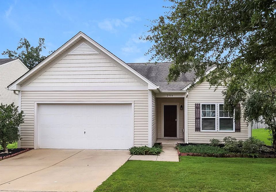 2304 Lake Vista Dr