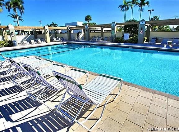 2nd image of 4302 Martinique Cir APT G4