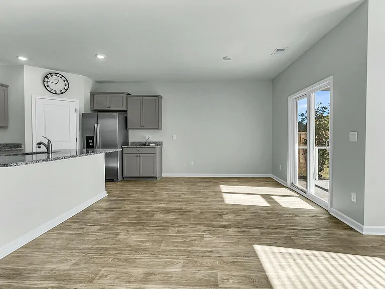229 Grand View Xing — Photo 16