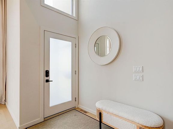 4th image of 2616 E 17th St SW