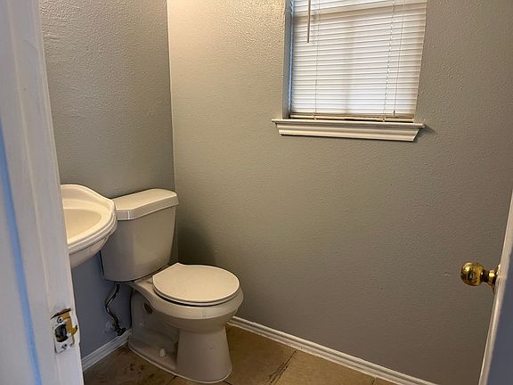 4th image of 5224 Meadow Fld APT 3