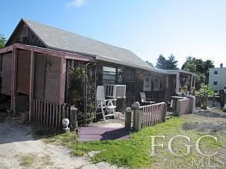 1st image of 118 Crescent St #122
