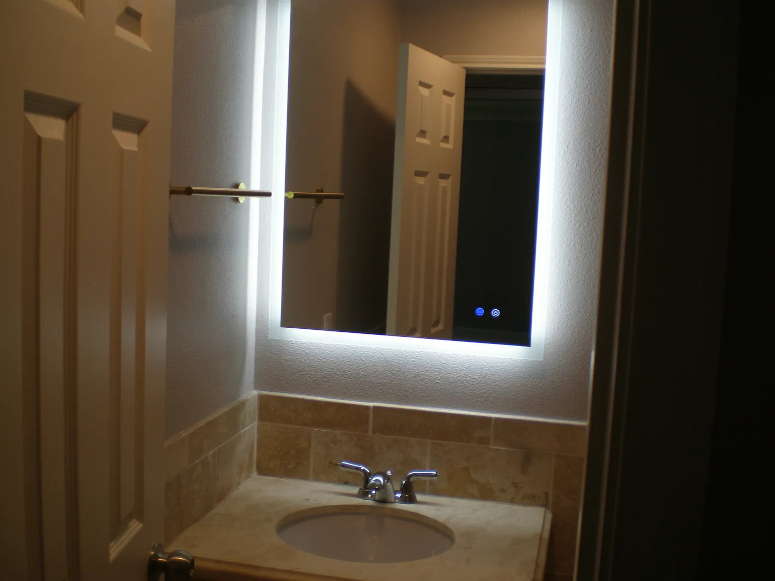 2 bed, 949 sqft, $1,700 — Photo 3