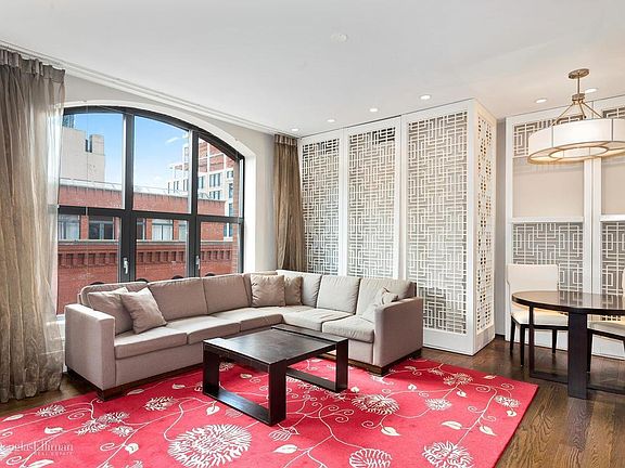 3rd image of 415 Washington St APT 6B