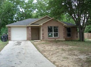 2811 Persimmon Rd, Dallas, TX 75241