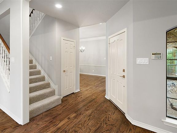 5th image of 2404 Forest Ct