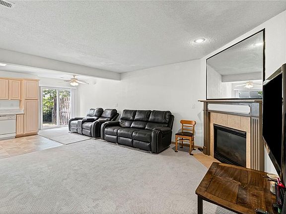 5th image of 10623 E 46th St