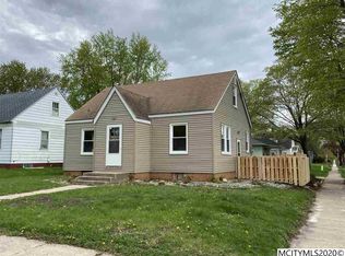 1302 S Massachusetts Ave, Mason City, IA 50401