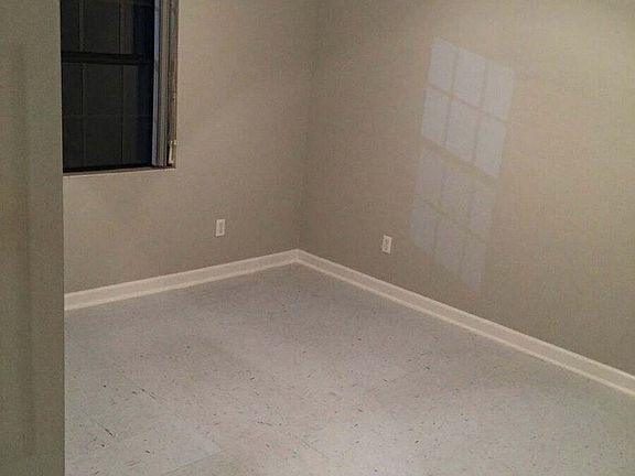 5th image of 431 Village Ln APT 101