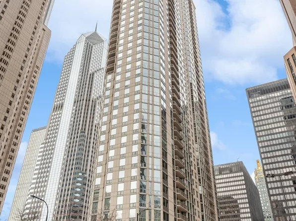 222 N Columbus Dr APT 409, Chicago, IL 60601