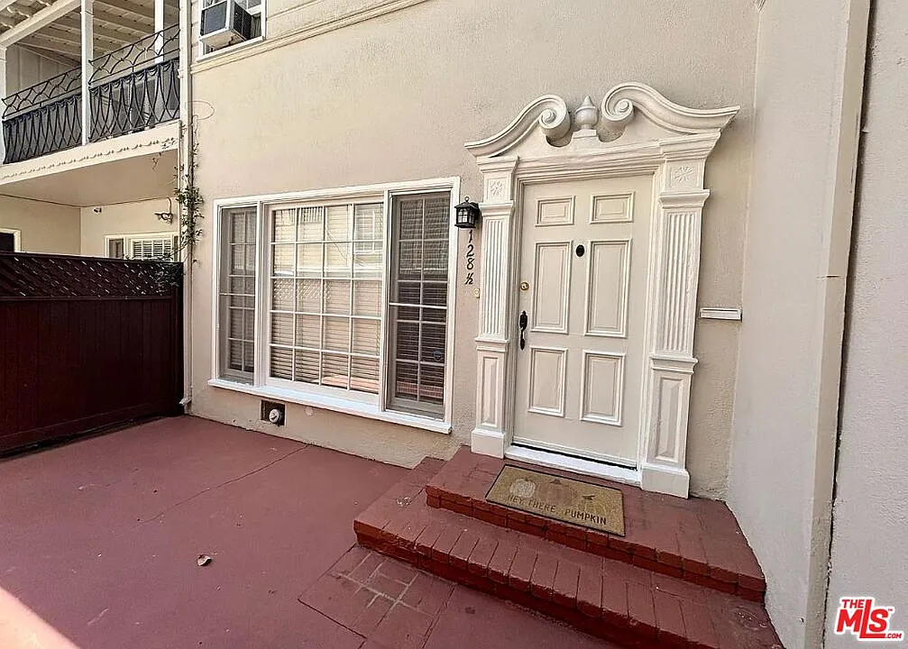 2 bed, 1.5 bath, 1200 sqft, $3,995 — Photo 4