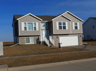 250 N Sunset Dr, North Liberty, IA 52317