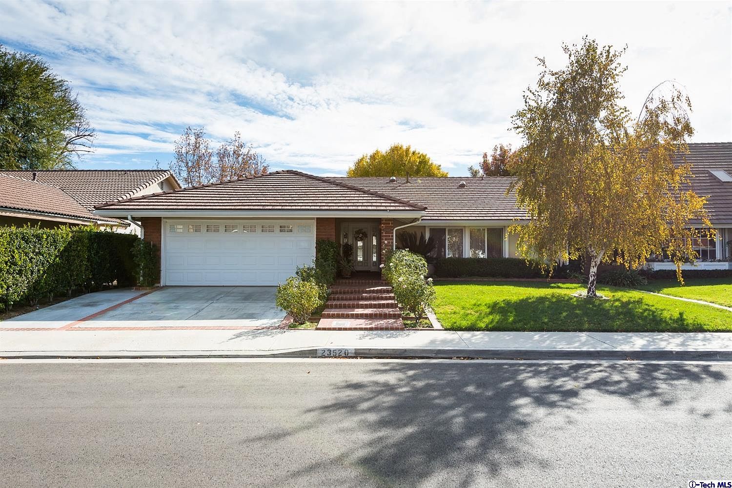 23520 Via Decano, Santa Clarita, CA 91355 | Zillow