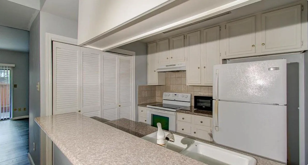 1 bed, 1.0 bath, 622 sqft, $1,350 — Photo 4