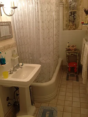 Sold by Corcoran | media 8