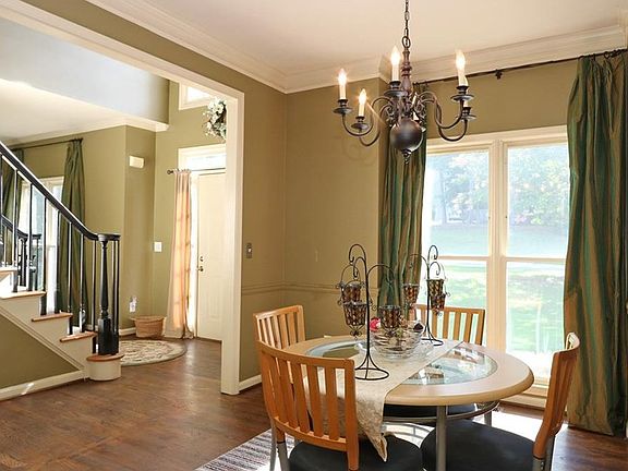 5th image of 2029 Honeydew Ln NW