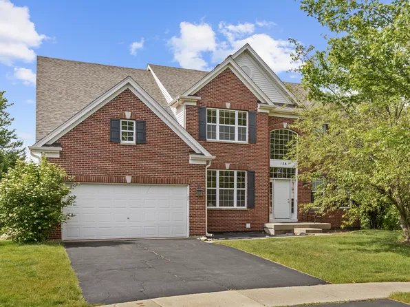 138 Steamboat Dr, Gilberts, IL 60136