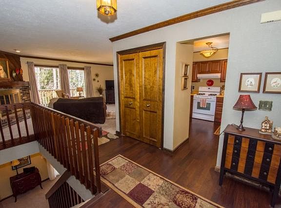 2nd image of 844 Trailridge E