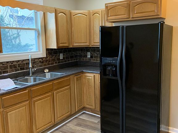 3rd image of 64 9th Ave #1