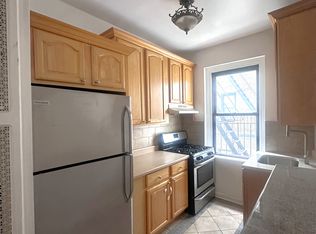 21-38 35th St #A2, Astoria, NY 11105