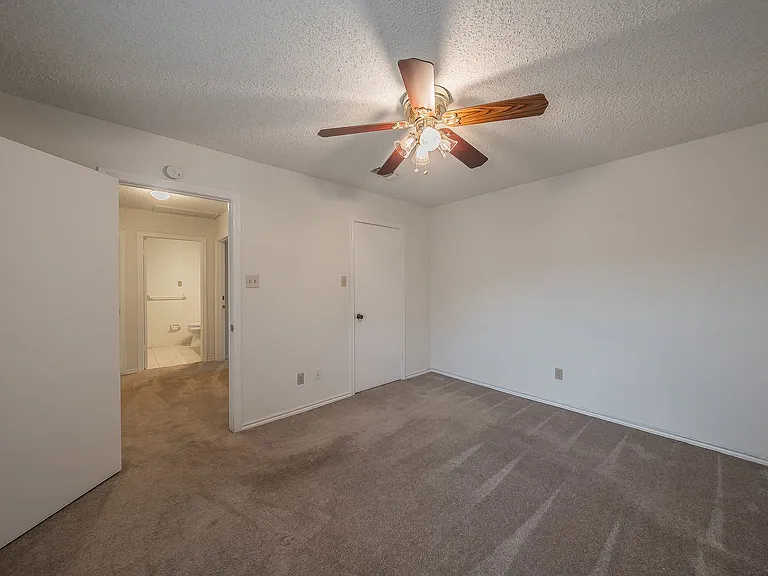 3704 Hulen Park Dr — Photo 27