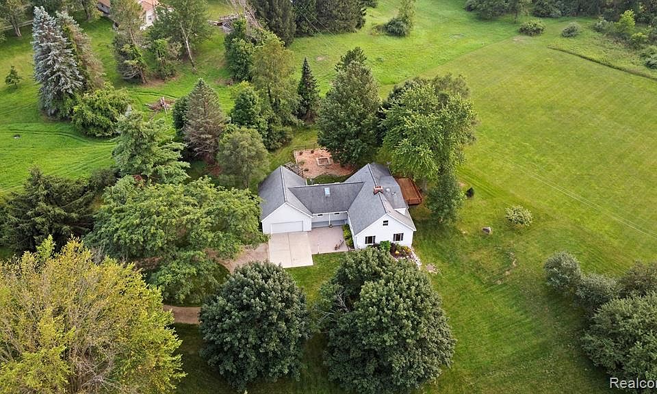 180 Lockwood Rd Ortonville, MI, 48462 Apartments for Rent Zillow