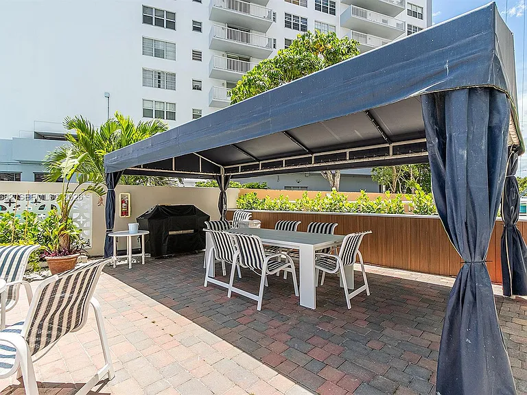 121 Golden Isles Dr #201 — Photo 38