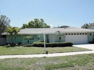 1103 Beaver Dr, Tarpon Springs, FL 34689