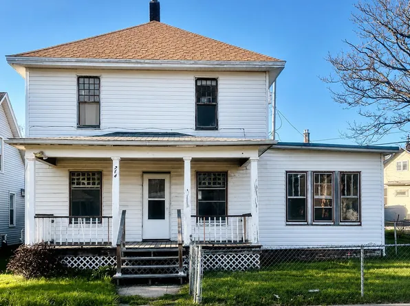 714 E 10th St, Michigan City, IN 46360