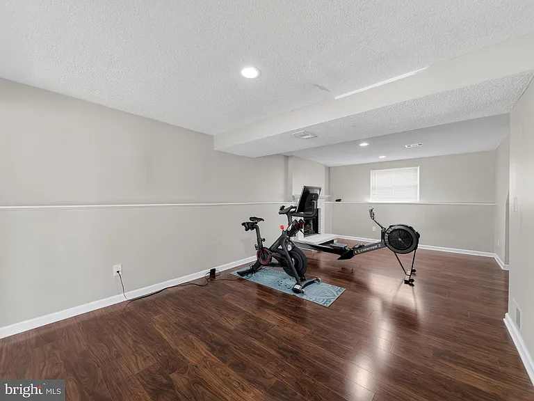 3806 Candlelight Ct — Photo 42