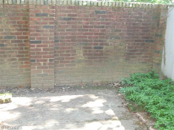 4th image of 712 Tinkers Ln