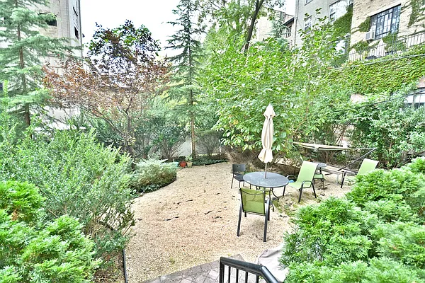 Rented by Corcoran | media 7