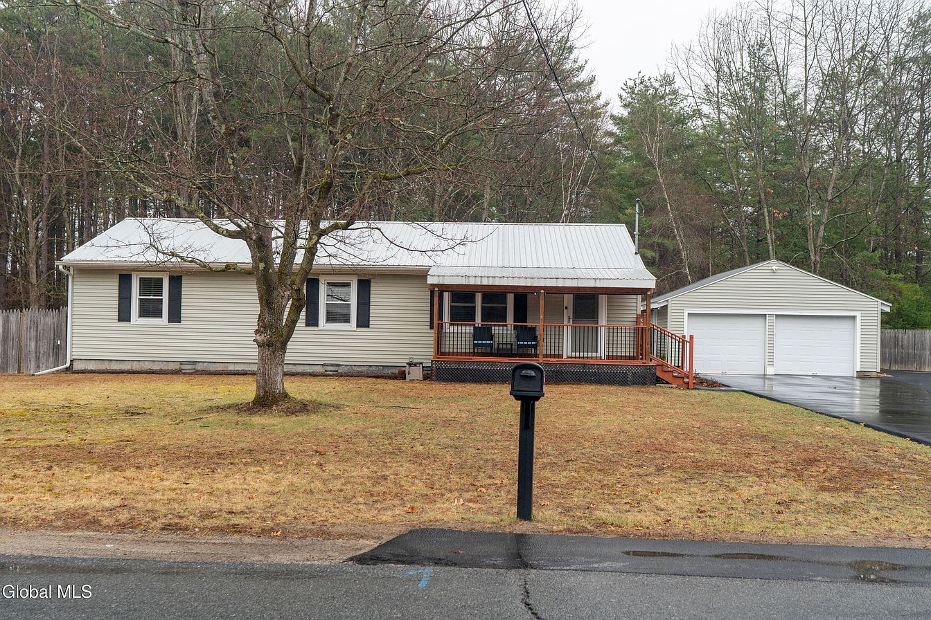 1st image of 18 Pinewood Road