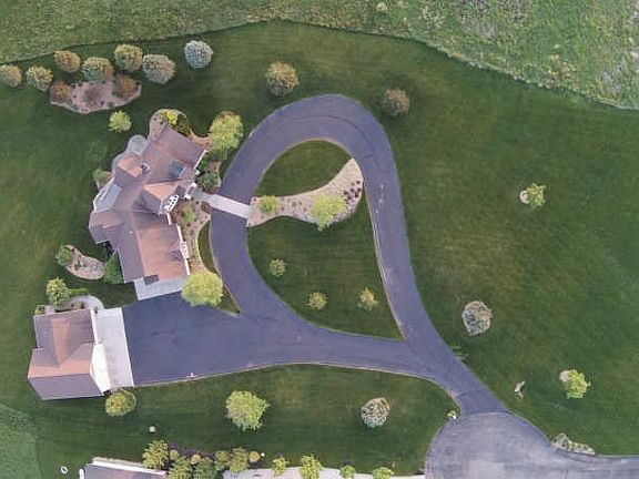 4th image of 2050 Canterbury Ln