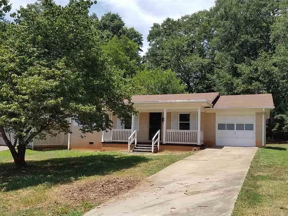 1st image of 108 Lincoln Dr