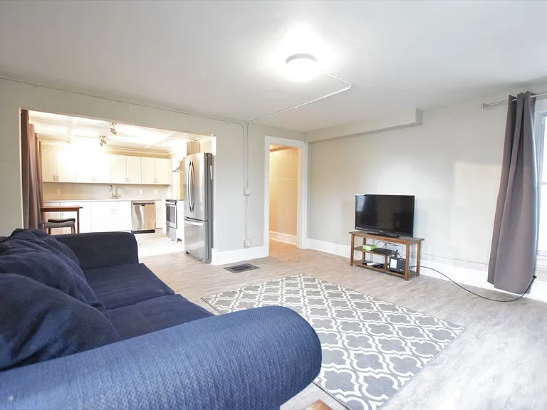 1002 N Aurora St — Photo 87