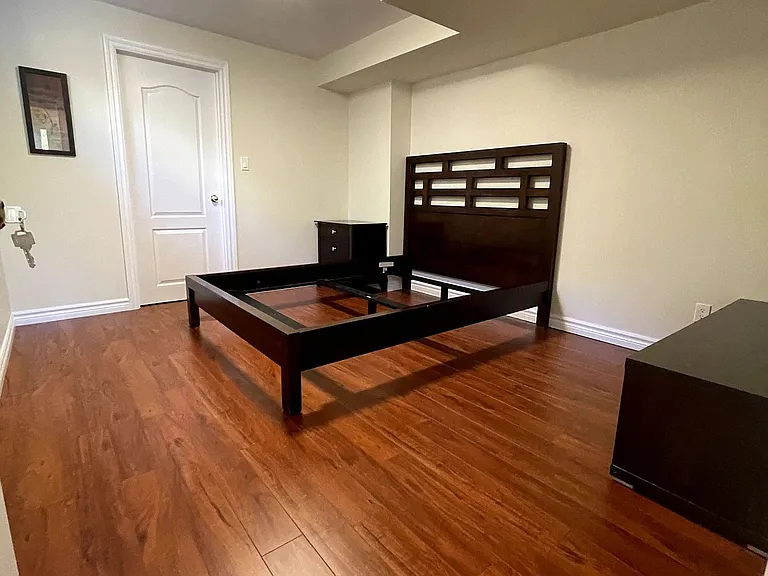 320 Drewry Ave #BASEMENT — Photo 10
