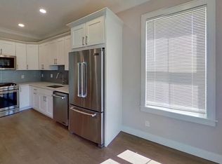 132 Chelsea St #4, Boston, MA 02128
