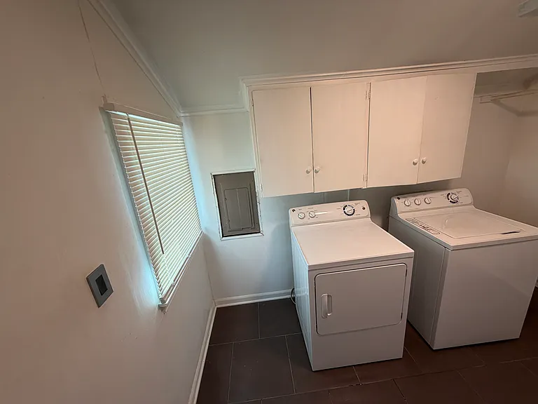 4966 S Madison Ave — Photo 10