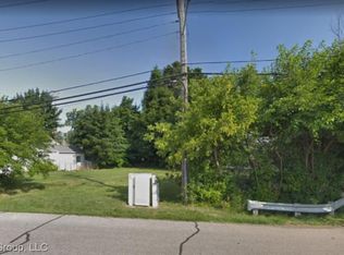 2920 Hensman St W, Keego Harbor, MI 48320