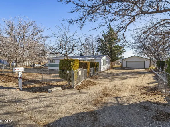 230 Penelope Dr, Sun Valley, NV 89433